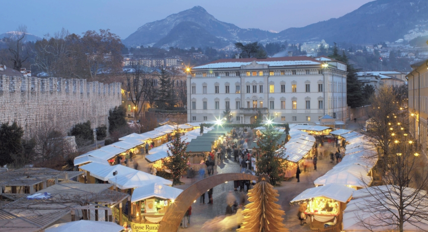 Christkindlmarkt Trient Haupt - Christkindlmarkt Trient