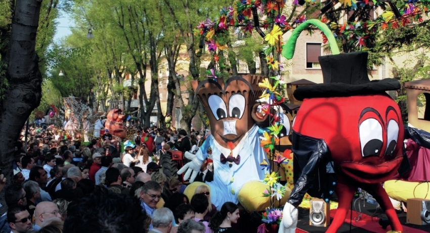 GRUKIER 2 _C_FestaDeiCiliegiInFioreVignola_ - Emilia Romagna mit Kirschblütenfest