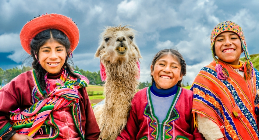 GRUPERU_Haupt_C_ alexander-schimmeck - Peru