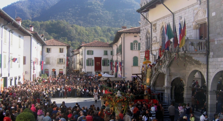GRUVENZ 3_C_Archivio Pro Loco Venzone - Friaul - Kürbisfest in Venzone