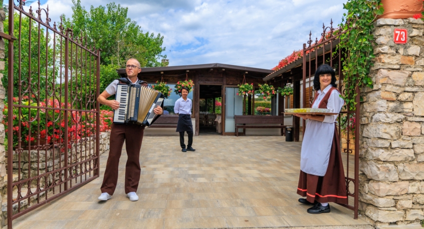 GRUZUGI 6 Weinzug_C_Via Mea Travel - Erlebnisreise 