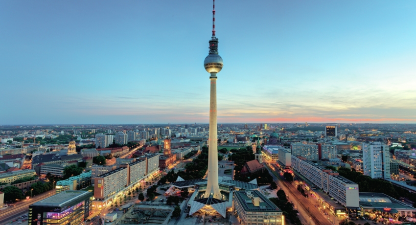 GSTBERL Haupt_C_VisitBerlin_Scholvien - Berlin mit Dresden